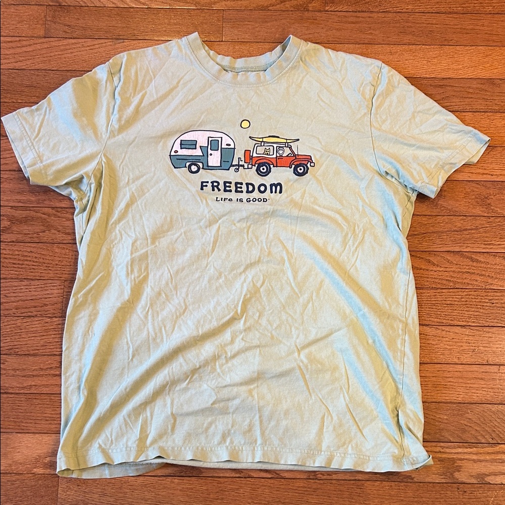 Men’s Life Is Good Freedom Tee Light Green Large Camper Camping Adventure Jake